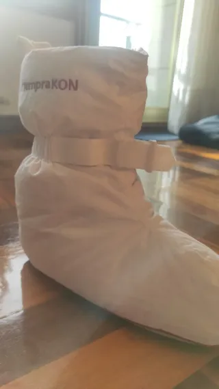 Patucos TempraKON plumas blancos