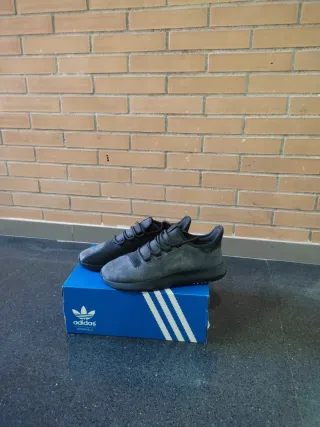 Adidas Tubular Shadow Carbón Talla 42.5