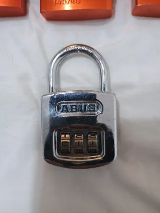 7 Candado numerico ABUS 145/40 Naranja y Plata