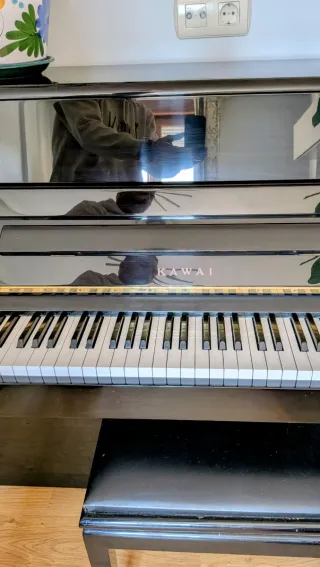 Piano Kawai CS9 Negro