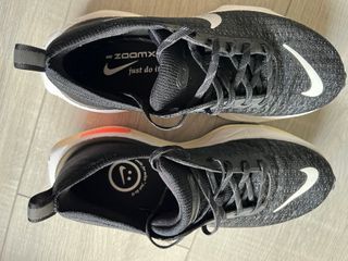 Zapatillas Nike Running Negras y Blancas