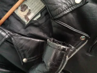 Chaqueta de cuero estilo motero/punky/heavy