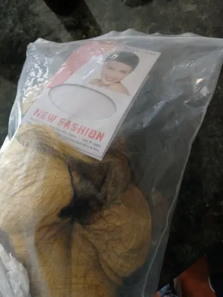 Peluca sintética rubia 1m larga