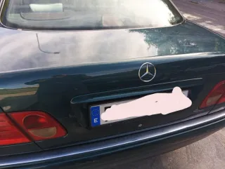 Mercedes-Benz 300turbodiesel 2025