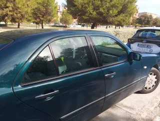 Mercedes-Benz 300turbodiesel 2025