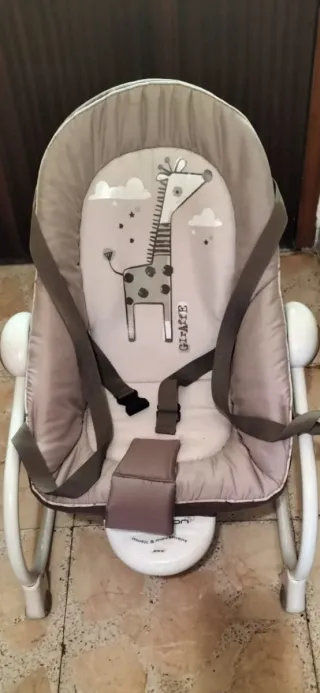 Hamaca bebé con diseño de jirafa