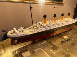Barco Titanic tipo Lego