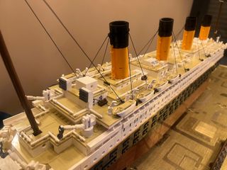 Barco Titanic tipo Lego