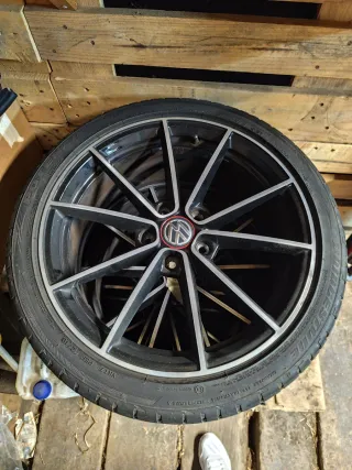 Neumáticos Bridgestone 225/40 R18 92Y