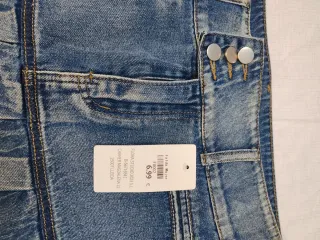 Falda vaquera con volantes