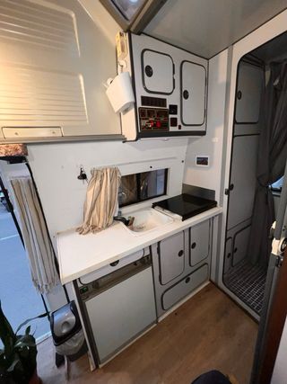 Mercedes-Benz 207D 1985