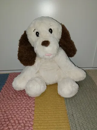 Peluche perro blanco y marrón