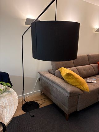 Lámpara de pie moderna tela y metal