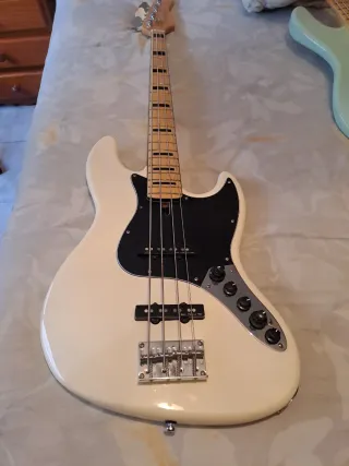 Sire Marcus Miller V7