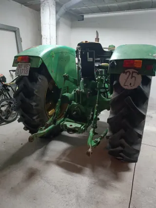 Tractor John Deere