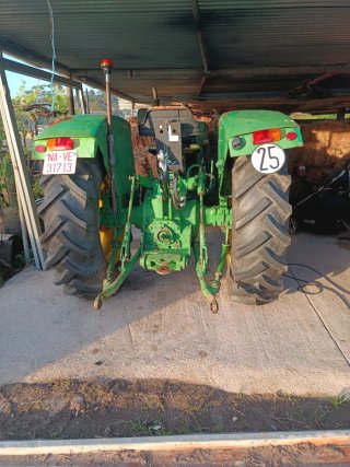 Tractor John Deere