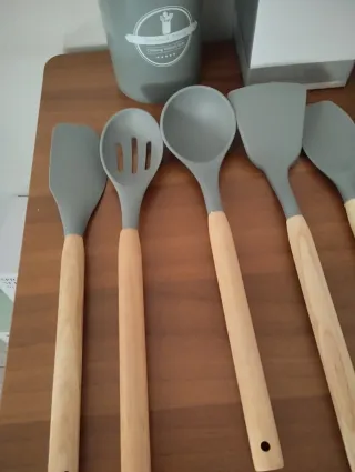 Set 12 Utensili Cucina Silicone Legno