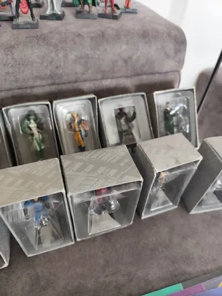 Figuras Marvel + Revistas