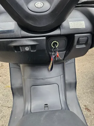 DOS Yamaha Majesty 400 (2006) Impecable