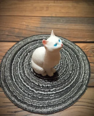 Gato miniatura