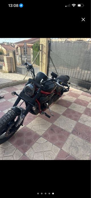 Hyosung Aquila 650 - 44.000 km