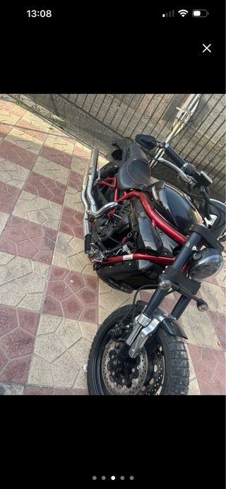 Hyosung Aquila 650 - 44.000 km