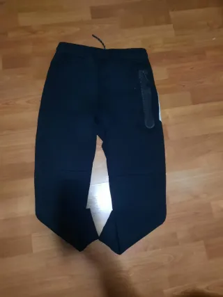 Pantalón Nike Gris y Negro