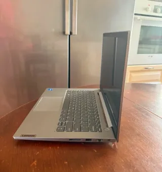Portátil Lenovo ThinkBook Nuevo