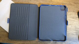 Funda Speck Balance Folio iPad Pro 11 Azul