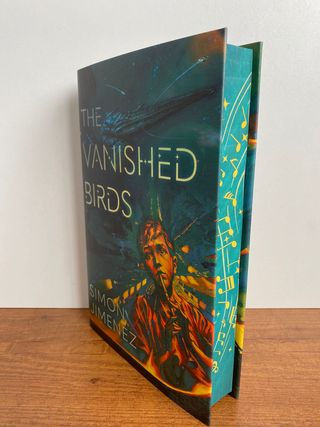 The Vanished Birds firmado The Broken Binding