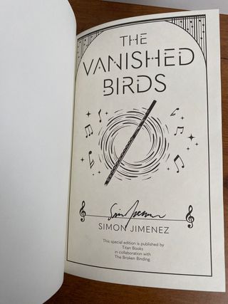 The Vanished Birds firmado The Broken Binding