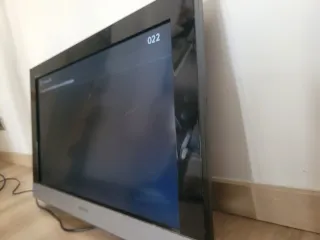 Sony Bravia TV Negra y Plateada