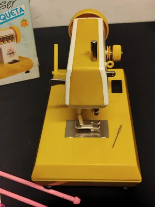 Máquina de coser Coqueta JOAL