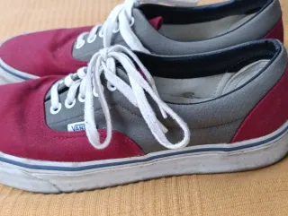 Vans Hombre Gris y Rojo Talla men US 8/ women 9.5