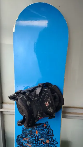 Tabla Snowboard Atomic 159cm + Fijaciones Flow