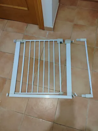 Barrera Seguridad Niños Safety 1st con extensión