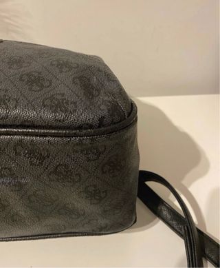 Mochila Guess Negra con Logo