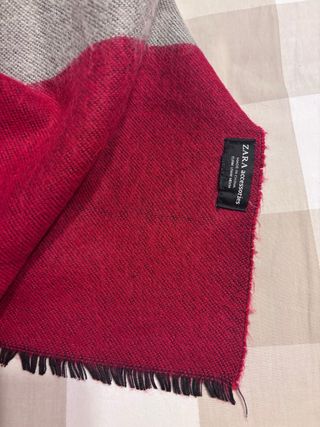 Bufanda Zara cuadros gris, rojo, azul