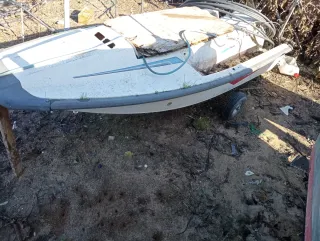 Casco moto de agua Yamaha preparado para auxiliar