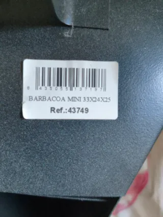 Barbacoa mini de metal negra