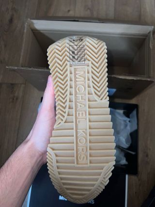 Zapatillas Michael Kors Blancas y Beige