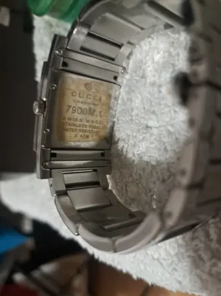 Reloj Gucci 7900M.1 Negro/Plata