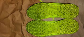 Zapatillas Nike multitaco hierba verde/rojo