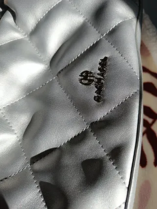 Bolso Cacharel acolchado plateado