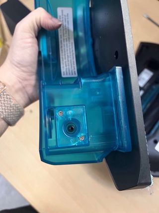 Cecotec Conga 8090 con base