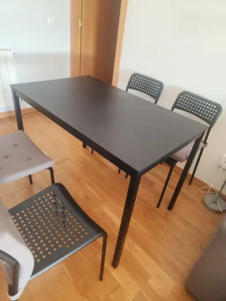 Mesa comedor negra IKEA Sandsberg + 4 sillas