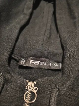 Sudadera XL con cremallera y rayas