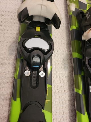 Esquís infantiles 120 cm con bastones