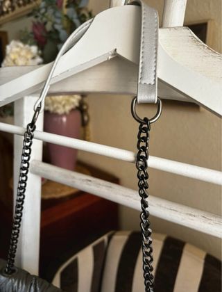 Bolso acolchado plateado Zara