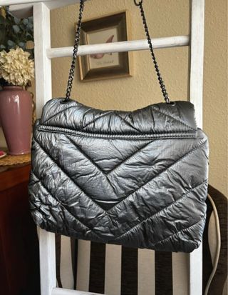 Bolso acolchado plateado Zara